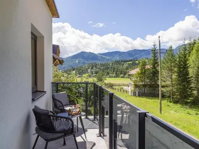 Ein allgemeiner Bergblick oder ein Berglick von der Ferienwohnung aus