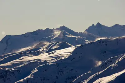 Ein allgemeiner Bergblick oder ein Berglick von der Ferienwohnung aus
