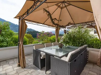 Ein allgemeiner Bergblick oder ein Berglick von der Ferienwohnung aus