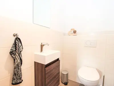 Ein Badezimmer in der Unterkunft Apartment Dengg by Interhome