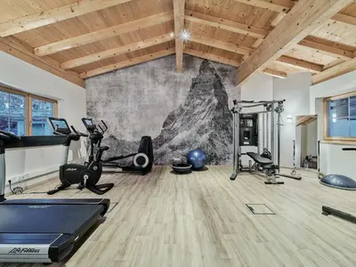 Das Fitnesscenter und/oder die Fitnesseinrichtungen in der Unterkunft Hotel & Chalets Mariasteinerhof