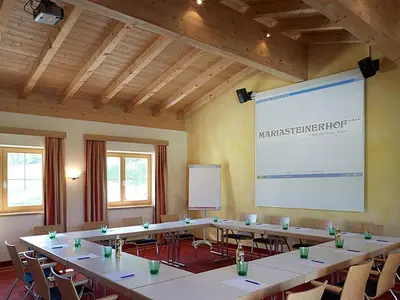 Der Geschäftsbereich oder Konferenzraum in der Unterkunft Hotel & Chalets Mariasteinerhof