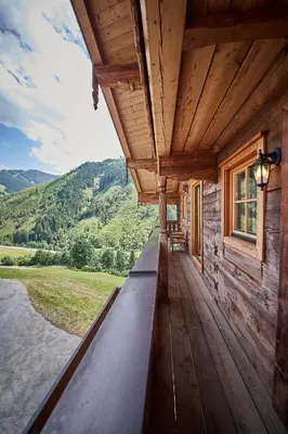 Ein allgemeiner Bergblick oder ein Berglick von der Ferienwohnung aus