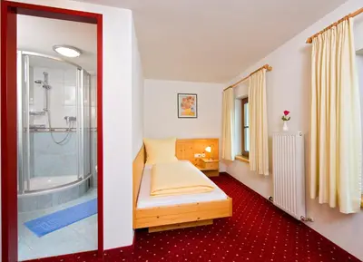 Ein Badezimmer in der Unterkunft Hotel Reitlwirt