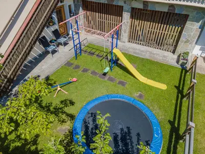 Ein Kinderspielbereich in der Unterkunft Haus Steger