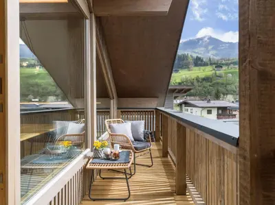 Ein allgemeiner Bergblick oder ein Berglick von der Ferienwohnung aus