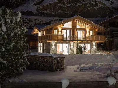Das Gebäude in dem sich das Chalet befindet