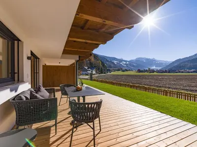 Ein allgemeiner Bergblick oder ein Berglick von der Ferienwohnung aus