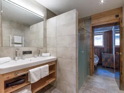 Ein Badezimmer in der Unterkunft Isskogel Suites