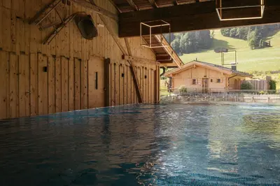Der Swimmingpool an oder in der Nähe von Hygna Chalets