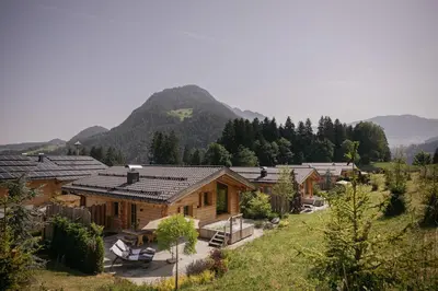 Ein allgemeiner Bergblick oder ein Berglick von des Chalets aus