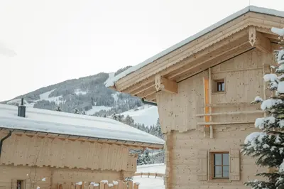 Ein allgemeiner Bergblick oder ein Berglick von des Chalets aus