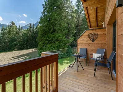 Ein Balkon oder eine Terrasse in der Unterkunft Tauernlodge Krimml 2B