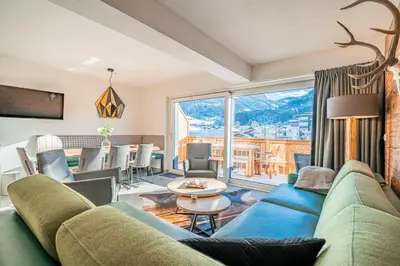 Ein allgemeiner Bergblick oder ein Berglick von der Ferienwohnung aus