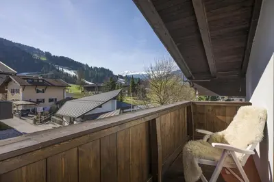 Ein allgemeiner Bergblick oder ein Berglick von der Ferienwohnung aus