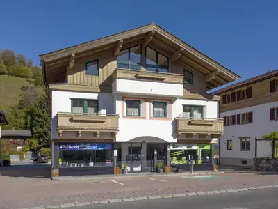 Das Gebäude in dem sich die Ferienwohnung befindet