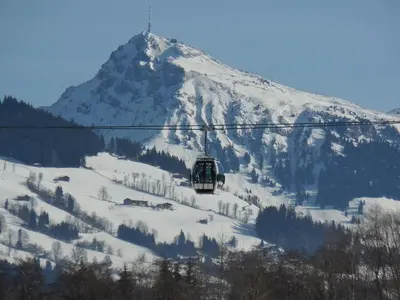 Ein allgemeiner Bergblick oder ein Berglick von der Ferienwohnung aus