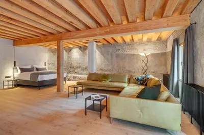 Ein Sitzbereich in der Unterkunft Boutiquehotel Rattenberg