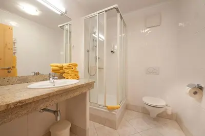 Ein Badezimmer in der Unterkunft Appartement Hotel Sonneck