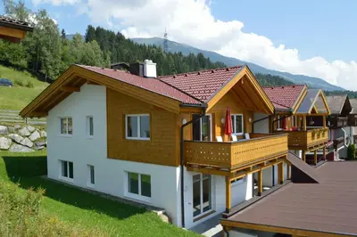 Ein allgemeiner Bergblick oder ein Berglick von der Ferienwohnung aus