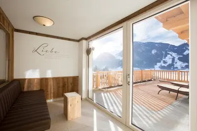 Ein allgemeiner Bergblick oder ein Berglick von der Ferienwohnung aus