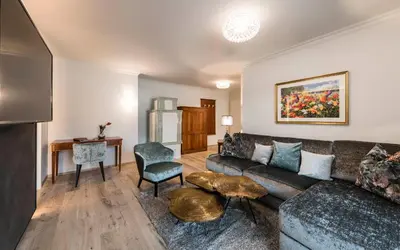 Ein Sitzbereich in der Unterkunft Wohlfühlresort Peternhof