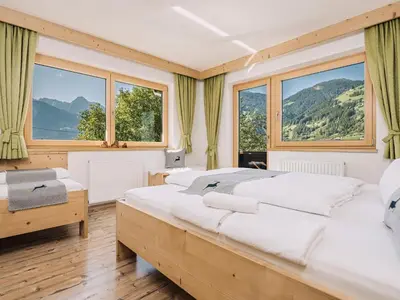 Ein allgemeiner Bergblick oder ein Berglick von der Ferienwohnung aus