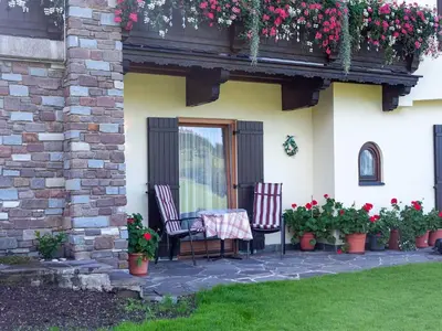 Ein Garten an der Unterkunft Farmhouse in Itter near Ski Slopes