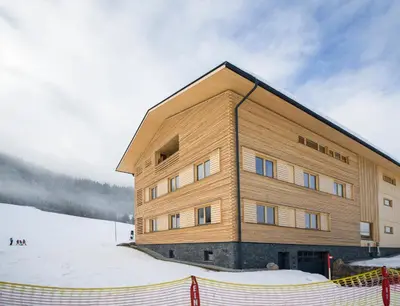 Das Gebäude in dem sich die Ferienwohnung befindet