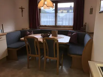 Ein Sitzbereich in der Unterkunft Alpin Apart Armin