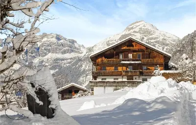 Ein allgemeiner Bergblick oder ein Berglick von der Ferienwohnung aus