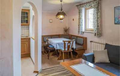 Ein Sitzbereich in der Unterkunft Schoene Ferienwohnung-Fuegen