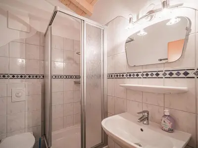 Ein Badezimmer in der Unterkunft Landhaus Hotter 18