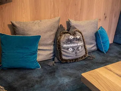 Ein Sitzbereich in der Unterkunft Chalet in Wald im Pinzgau near Krimml Falls
