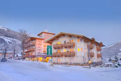 Ein allgemeiner Bergblick oder ein Berglick von des Hotels aus