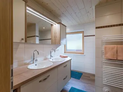 Ein Badezimmer in der Unterkunft Ferienwohnung Schmiderer
