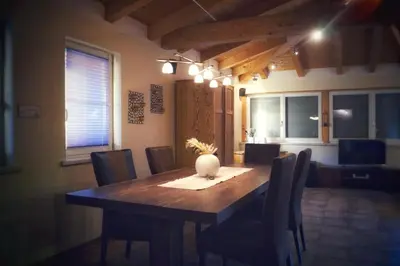 Ein Sitzbereich in der Unterkunft Ferienwohnung Alpbachtal