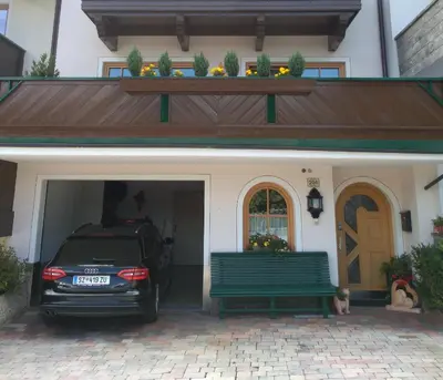 Das Gebäude in dem sich die Ferienwohnung befindet