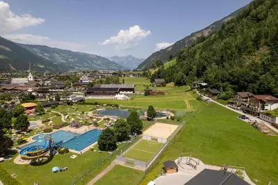 Ein allgemeiner Bergblick oder ein Berglick von der Ferienwohnung aus