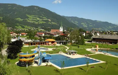 Der Swimmingpool an oder in der Nähe von Ferienwohnungen Bäckenhaus