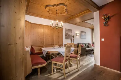 Ein Sitzbereich in der Unterkunft Ferienwohnungen Bäckenhaus