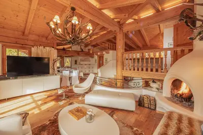 Ein Sitzbereich in der Unterkunft Das Kitz - deLuxe Chalet Valerie