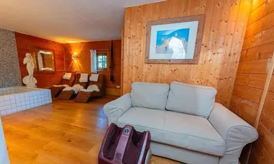 Ein Sitzbereich in der Unterkunft Das Kitz - deLuxe Chalet Valerie