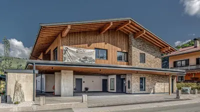 Das Gebäude in dem sich die Ferienwohnung befindet