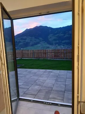 Ein allgemeiner Bergblick oder ein Berglick von der Ferienwohnung aus