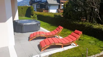 Ein Garten an der Unterkunft Apart Schiestl