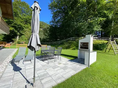 Ein Garten an der Unterkunft Apartment Gipfelblick