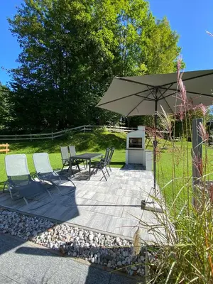 Ein Garten an der Unterkunft Apartment Gipfelblick