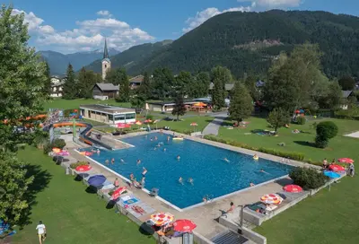 Der Swimmingpool an oder in der Nähe von Apartment Gipfelblick