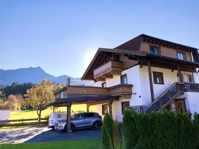 Ein allgemeiner Bergblick oder ein Berglick von der Ferienwohnung aus